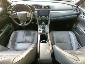 Honda Civic X 2019 – intérieur